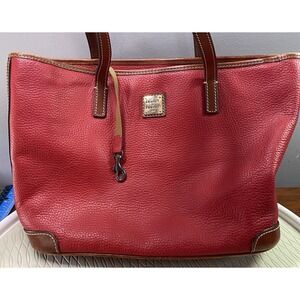 Dooney&Bourke 1975 Red Pebble Grain Leather Charleston Tote Purse Bag. Beautiful